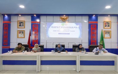 Rapat Pembinaan Bulan Februari 2026: Penguatan Disiplin dan Kinerja Warga SMK Negeri 8 Palembang